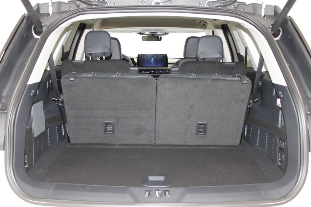 New 2026 Lincoln Aviator 2WD w/ Jet Appearance Package image 13