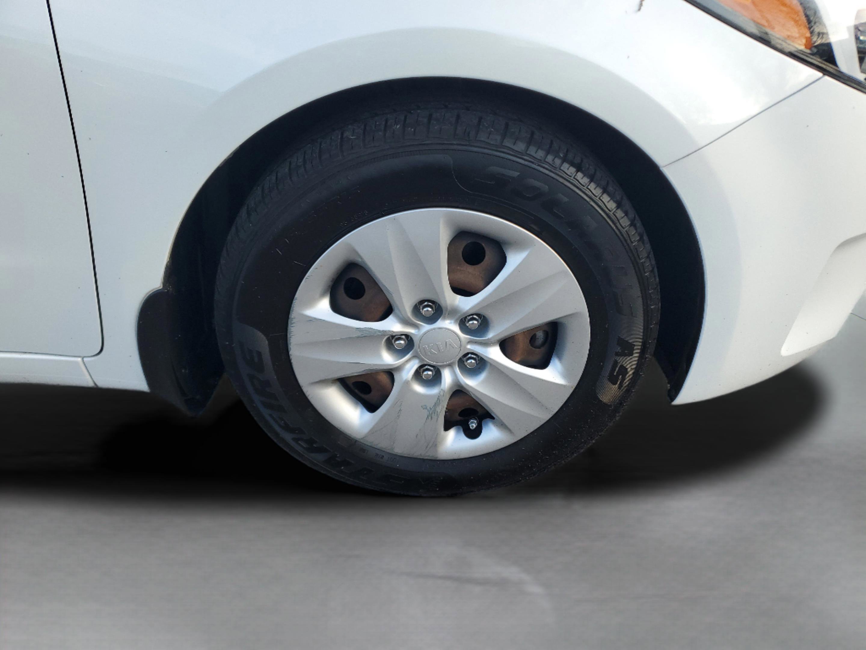 Certified 2018 Kia Forte LX w/ LX Popular Package image 6