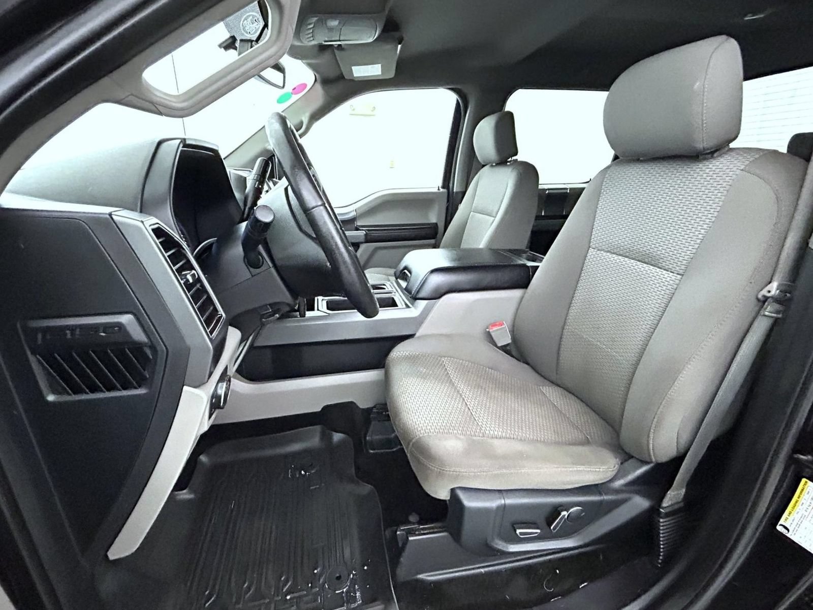 Used 2018 Ford F150 XLT w/ Equipment Group 302A Luxury AWD/4WD image 10