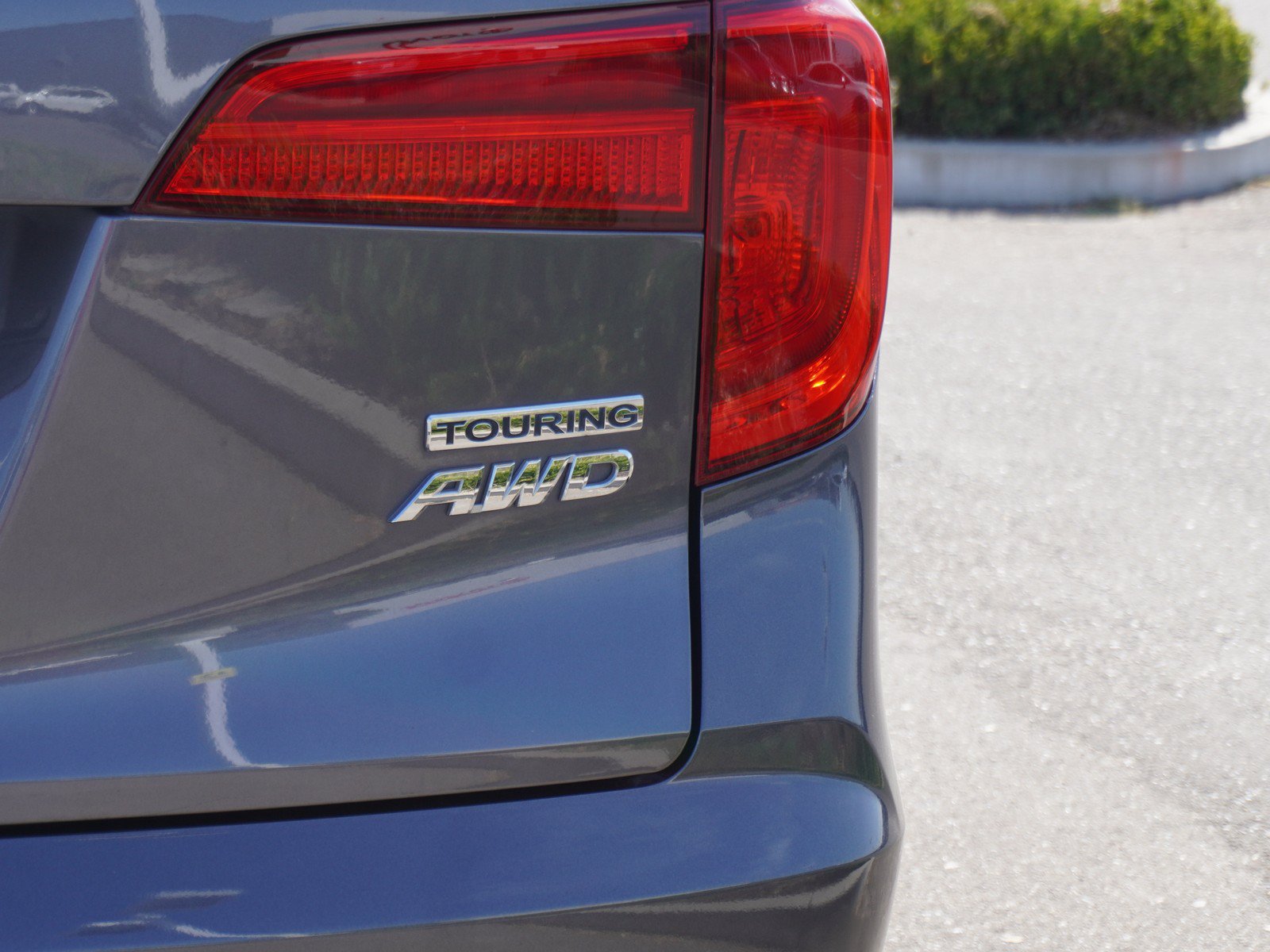 Used 2018 Honda Pilot Touring image 10