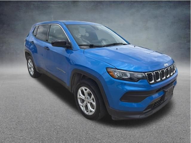 Used 2024 Jeep Compass Sport AWD/4WD image 10