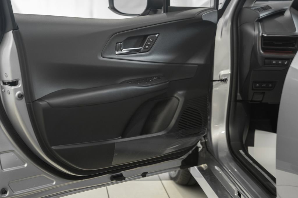 New 2026 Toyota Prius Plug-In Hybrid FWD image 39