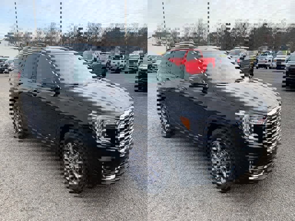 Used 2024 GMC Terrain SLT w/ Infotainment Package II AWD/4WD image 7