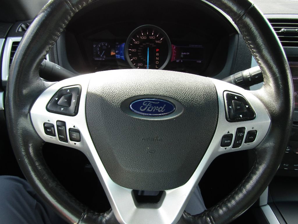 Used 2013 Ford Explorer XLT image 17