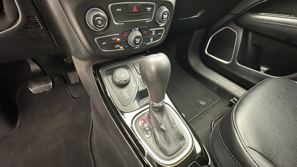 Used 2021 Jeep Compass Latitude AWD/4WD image 19