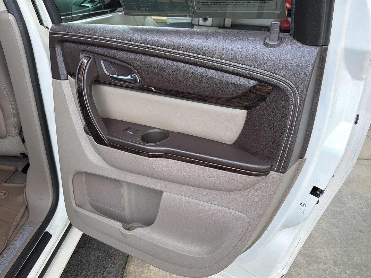 Used 2014 GMC Acadia Denali FWD image 15