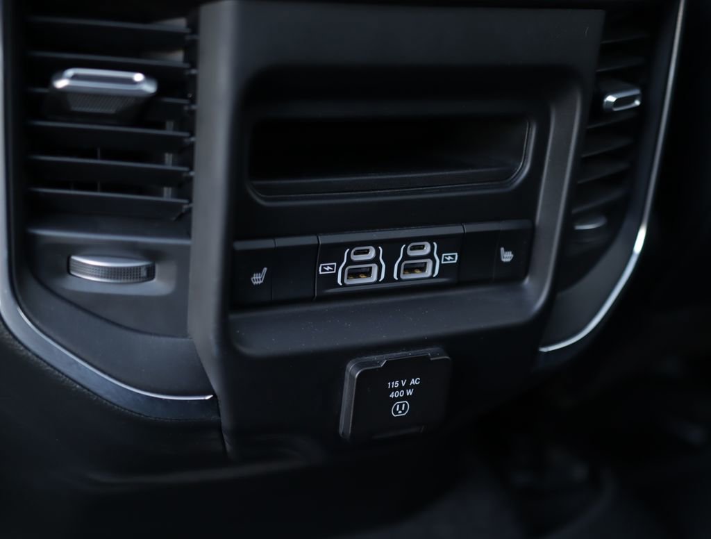 Used 2025 RAM 1500 Laramie w/ Night Edition image 31