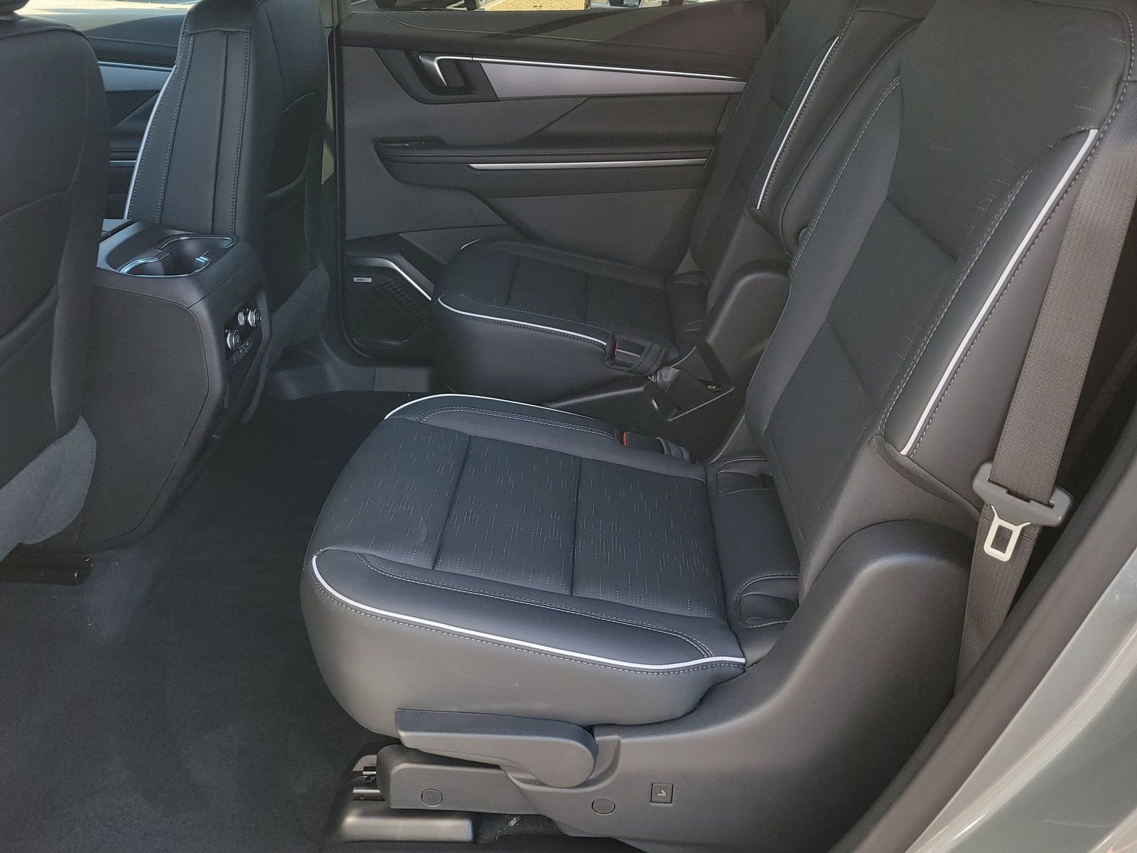 New 2026 Buick Enclave Sport Touring w/ Power Package image 7