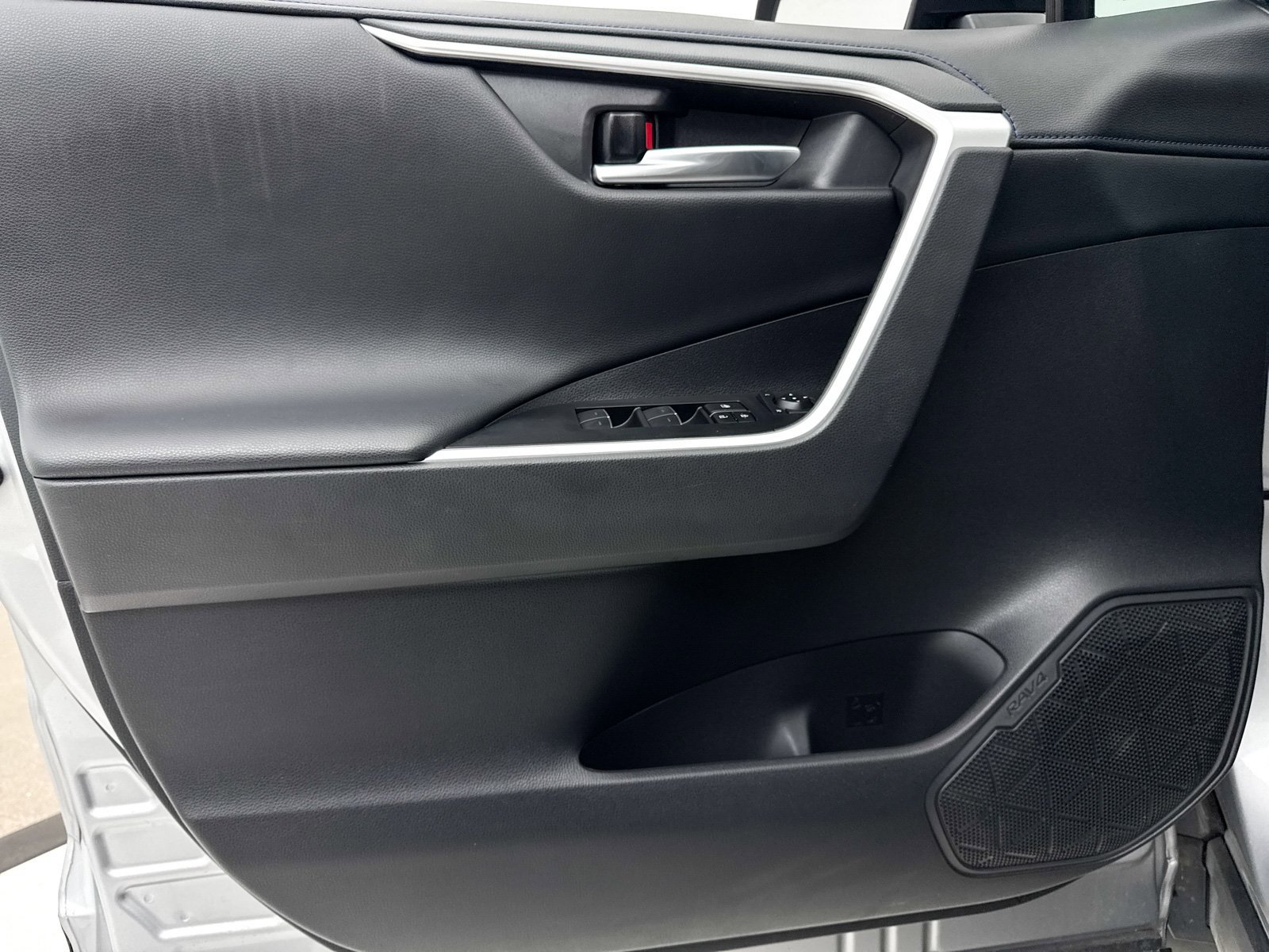 Used 2023 Toyota RAV4 XSE image 30