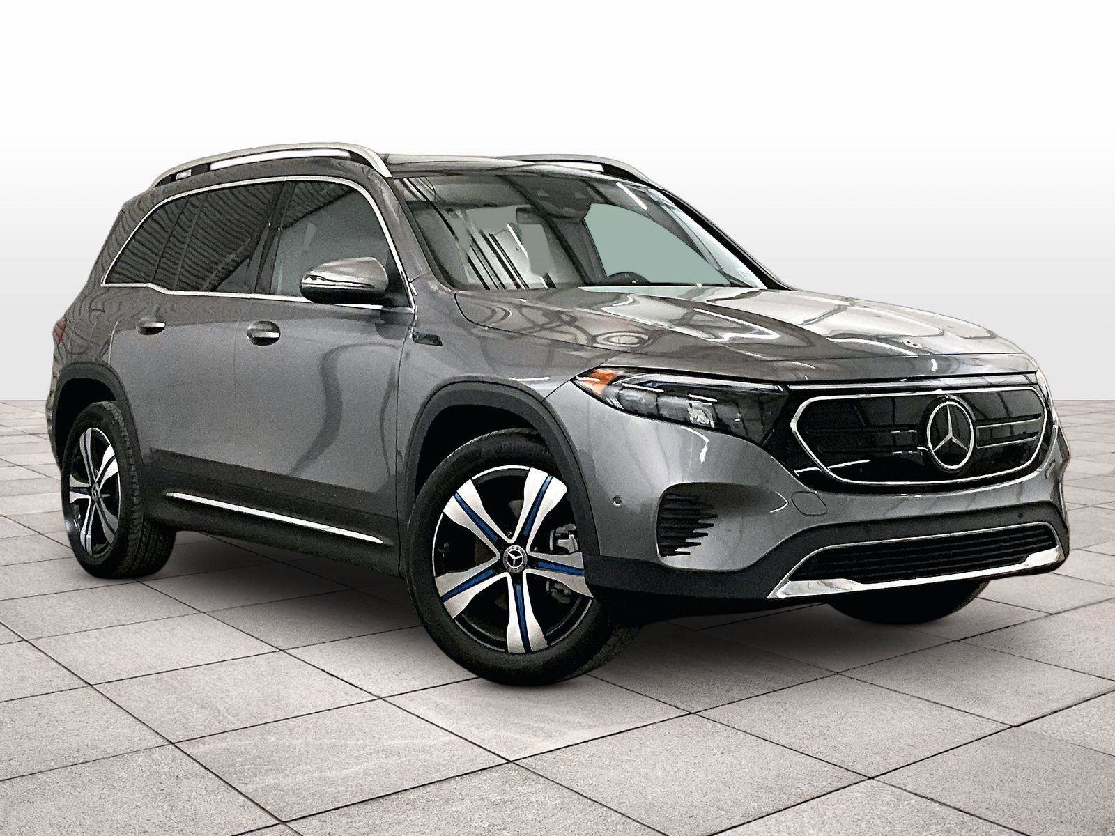 Used 2022 Mercedes-Benz EQB 300 4MATIC image 2