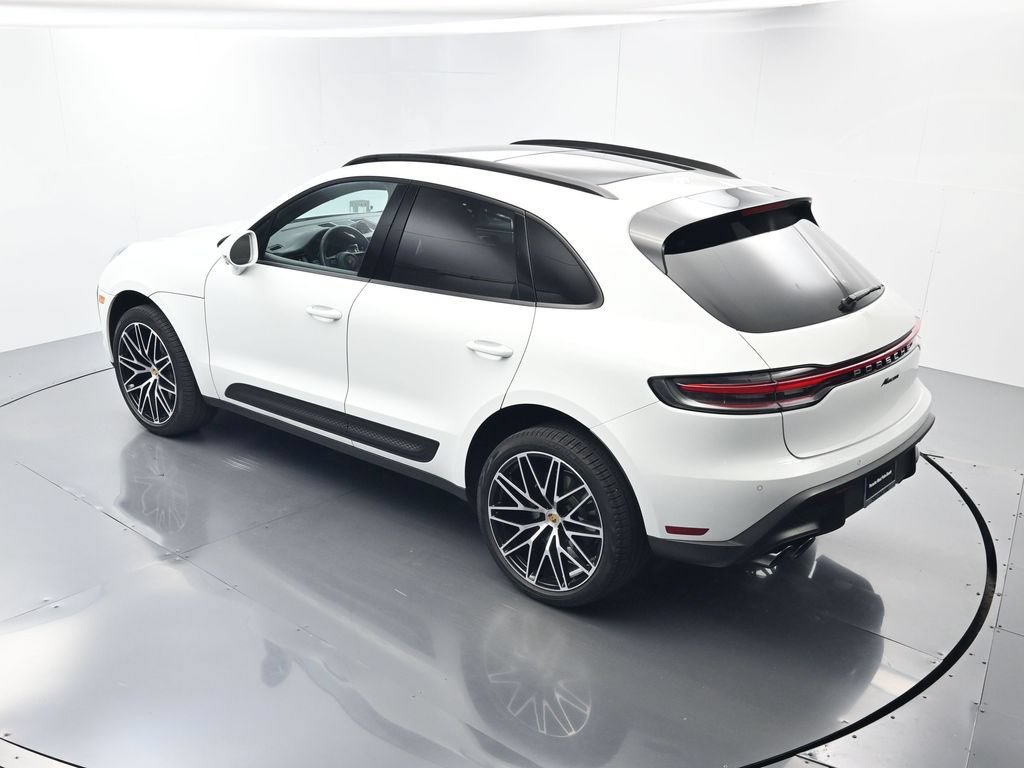 Certified 2026 Porsche Macan AWD/4WD image 35