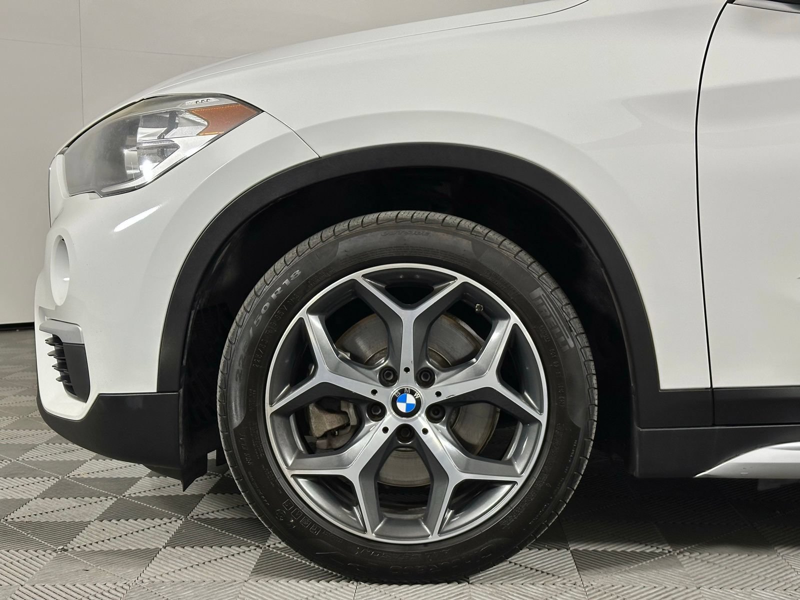 Used 2018 BMW X1 xDrive28i AWD/4WD image 8