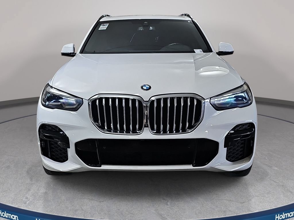 Used 2022 BMW X5 xDrive40i w/ M Sport Package AWD/4WD image 3