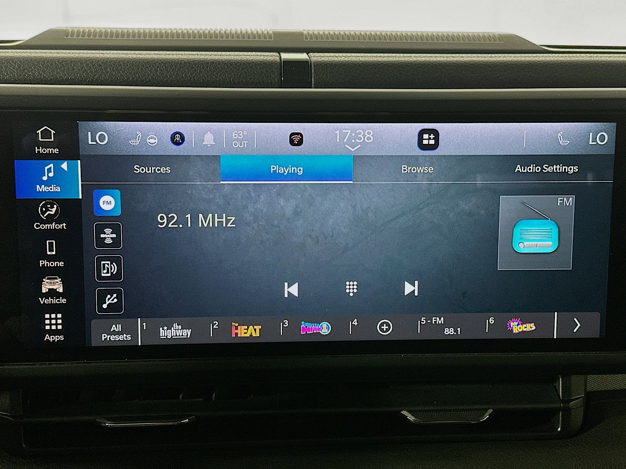 Used 2024 Jeep Wrangler Sport S w/ Convenience Group AWD/4WD image 19