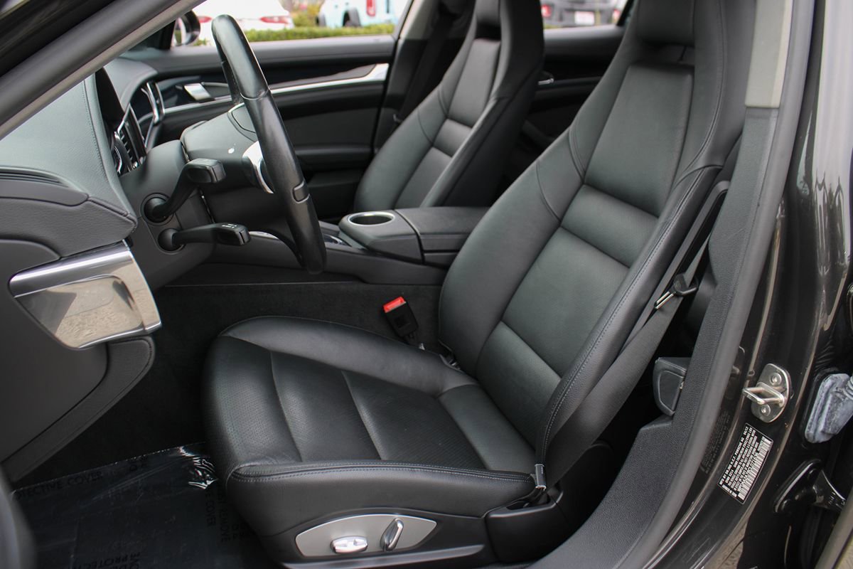 Used 2012 Porsche Panamera image 15