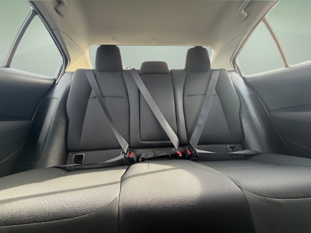 Used 2021 Toyota Corolla LE FWD image 17