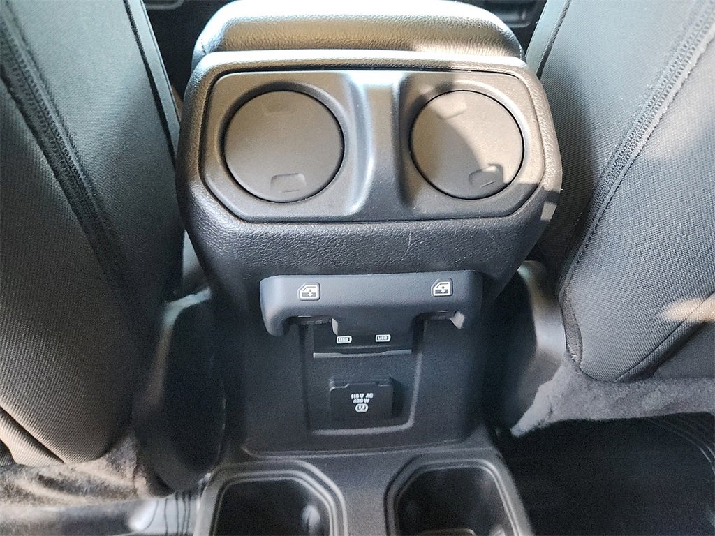 Used 2021 Jeep Gladiator Willys image 14