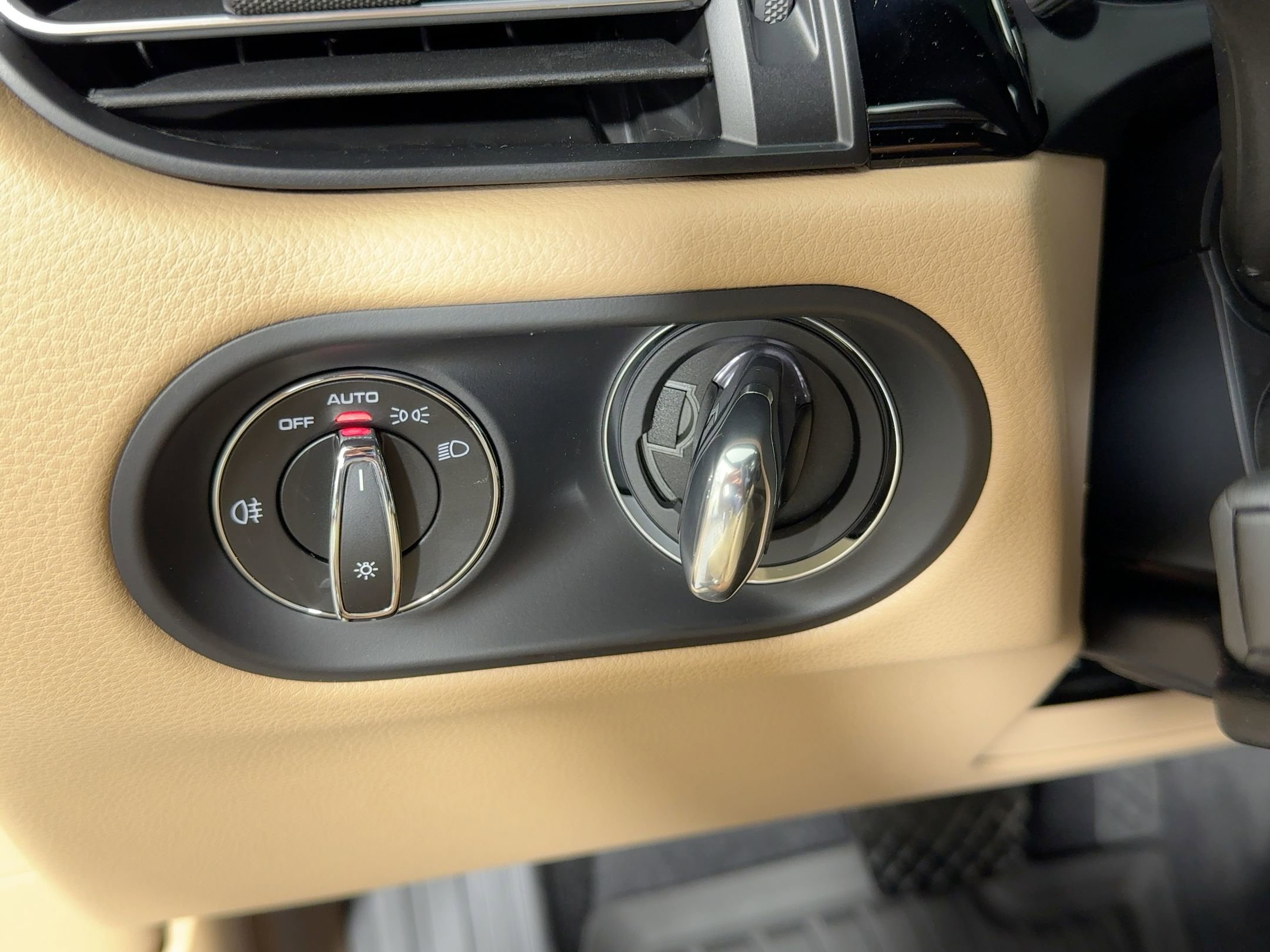 Used 2026 Porsche Macan S image 26