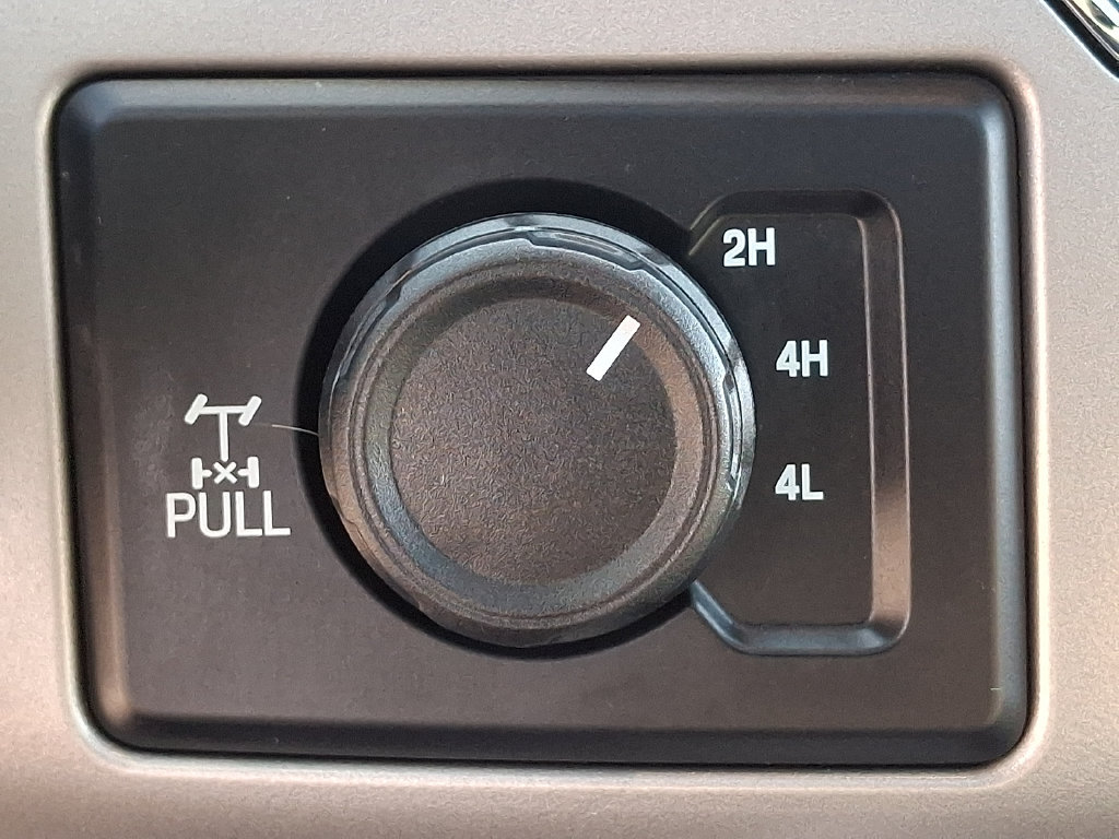 Used 2022 Ford F350 Lariat w/ Tremor Off-Road Package AWD/4WD image 28
