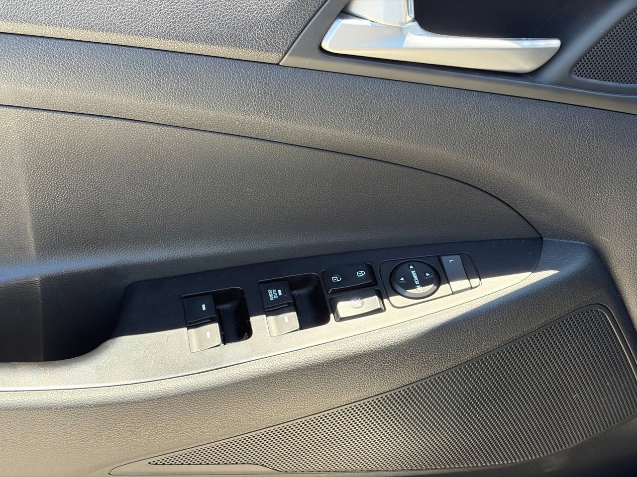Used 2021 Hyundai Tucson SE w/ Cargo Package FWD image 6