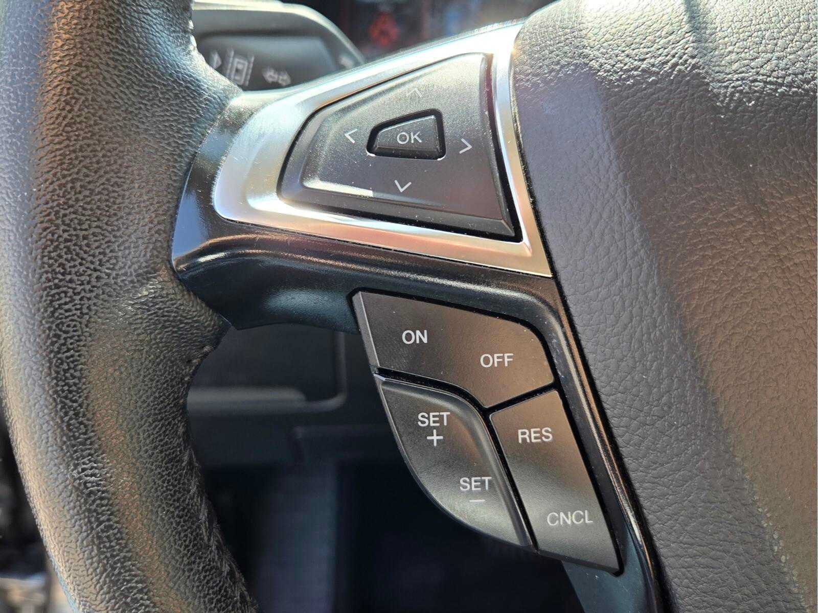 Used 2024 Ford Edge SEL AWD/4WD image 28