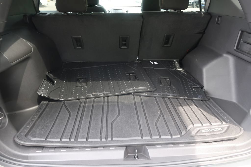 Used 2023 Chevrolet Equinox LT w/ LPO, Floor Liner Package FWD image 12