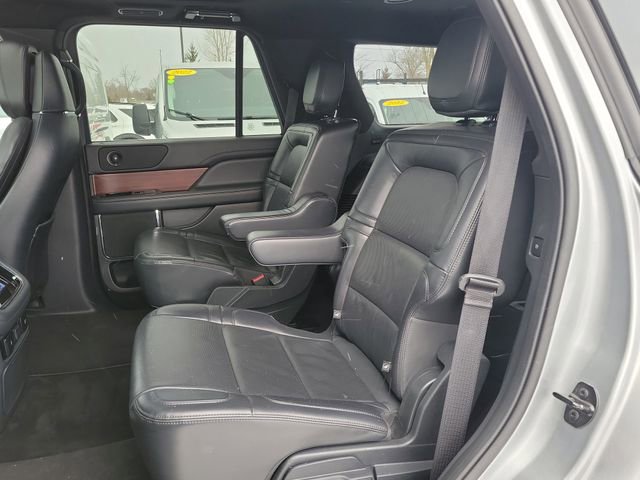 Used 2023 Lincoln Navigator Reserve AWD/4WD image 24