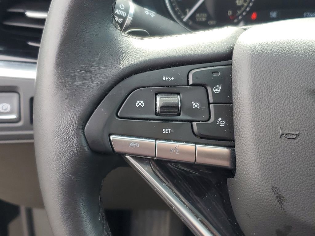 Used 2023 Cadillac XT6 Premium Luxury image 12