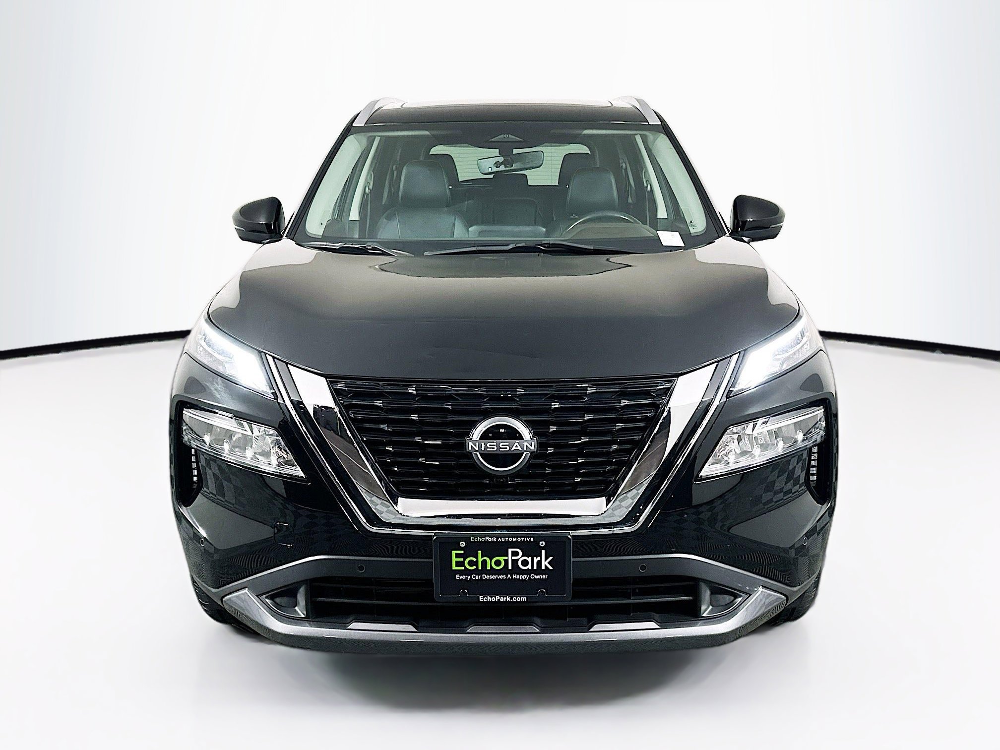 Used 2023 Nissan Rogue SL w/ SL Premium Package image 2