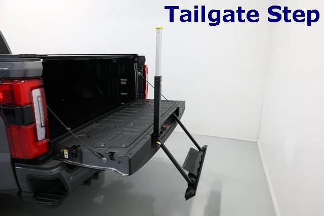 Used 2025 Ford F250 Platinum image 50