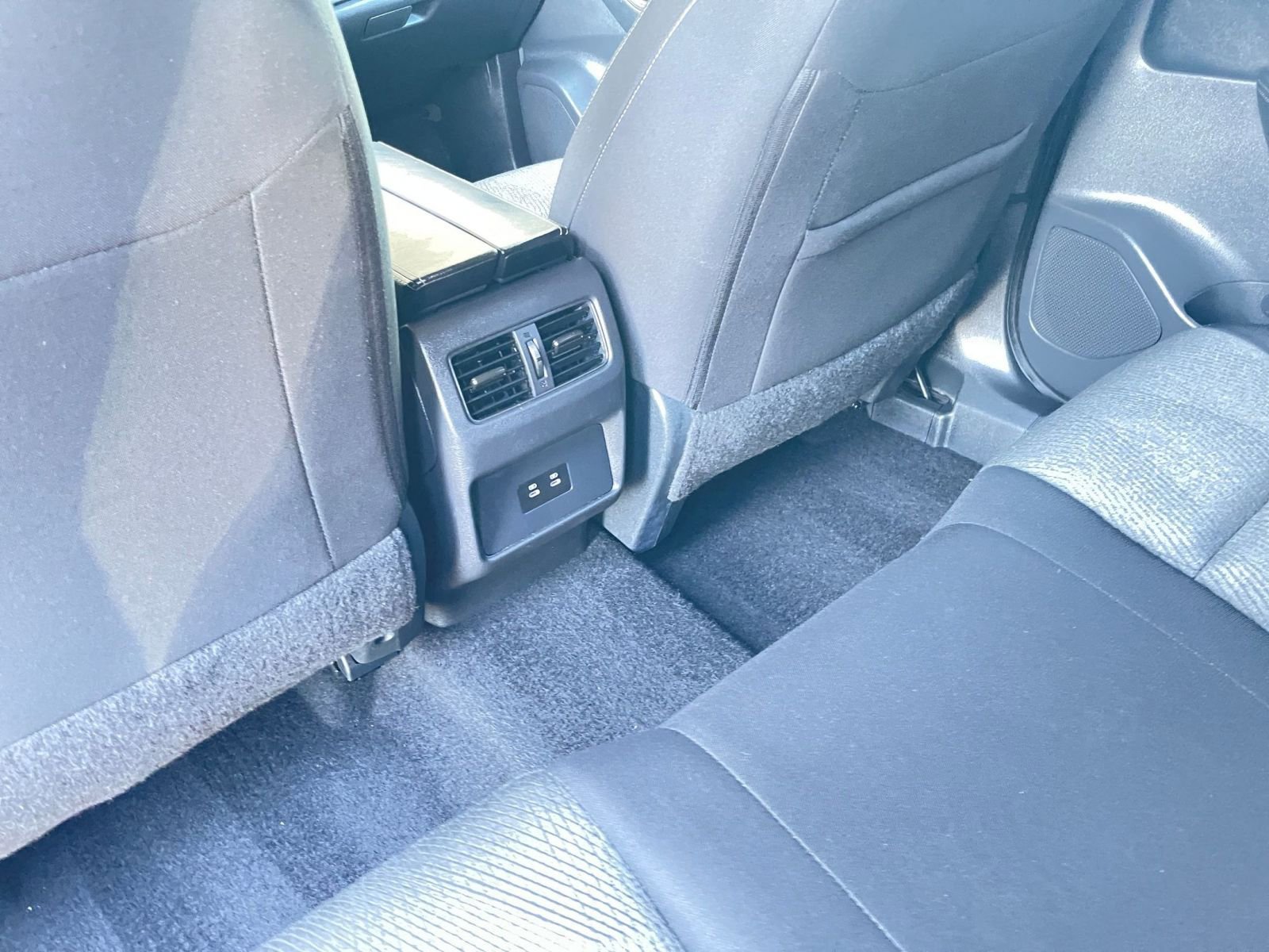 Used 2025 Nissan Rogue SV image 24