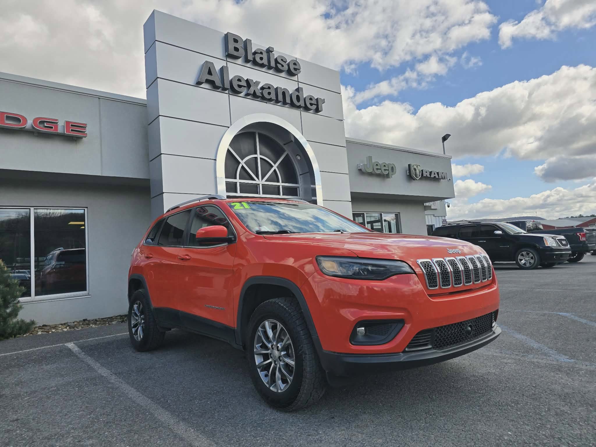Used 2021 Jeep Cherokee Latitude Lux w/ Sun & Sound Group