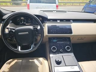 Used 2018 Land Rover Range Rover Velar R-Dynamic SE AWD/4WD image 7