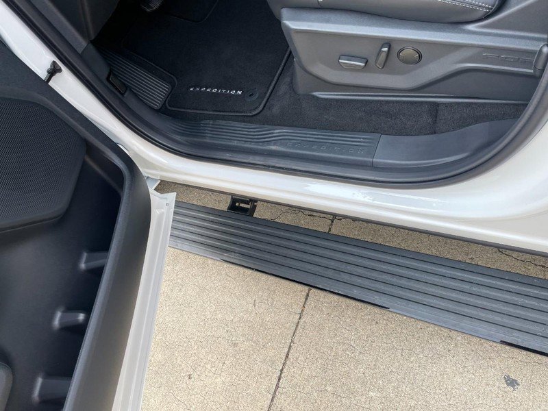 New 2025 Ford Expedition Max Platinum image 33