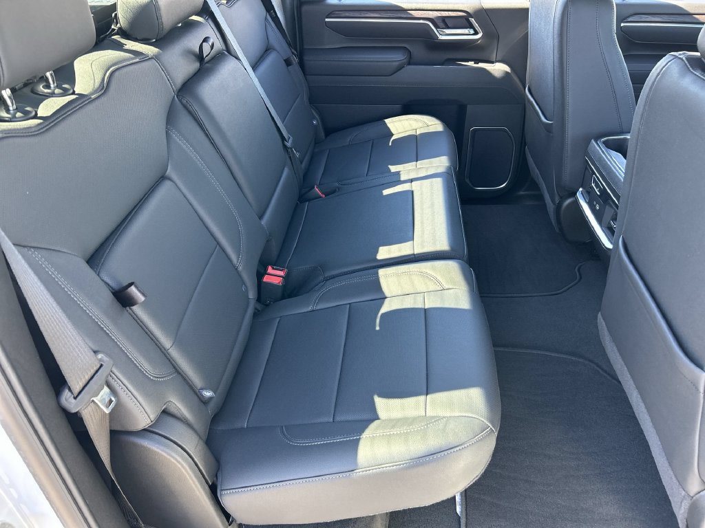 Used 2025 GMC Sierra 2500 SLT w/ SLT Premium Package AWD/4WD image 26
