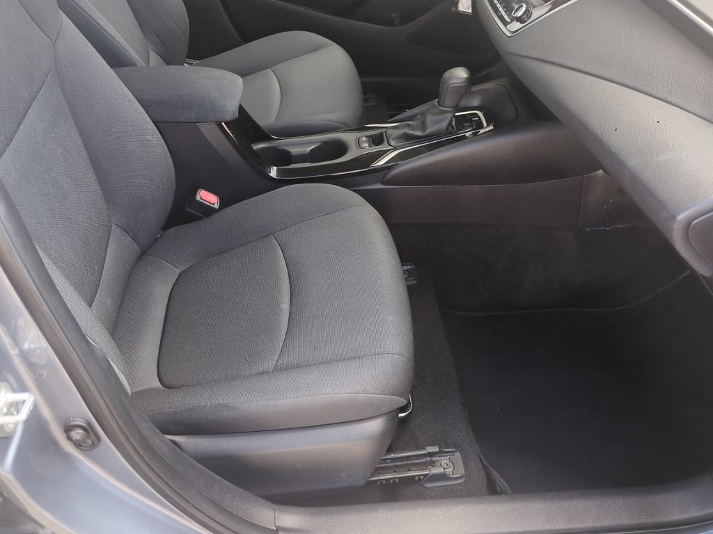 Used 2022 Toyota Corolla LE FWD image 21