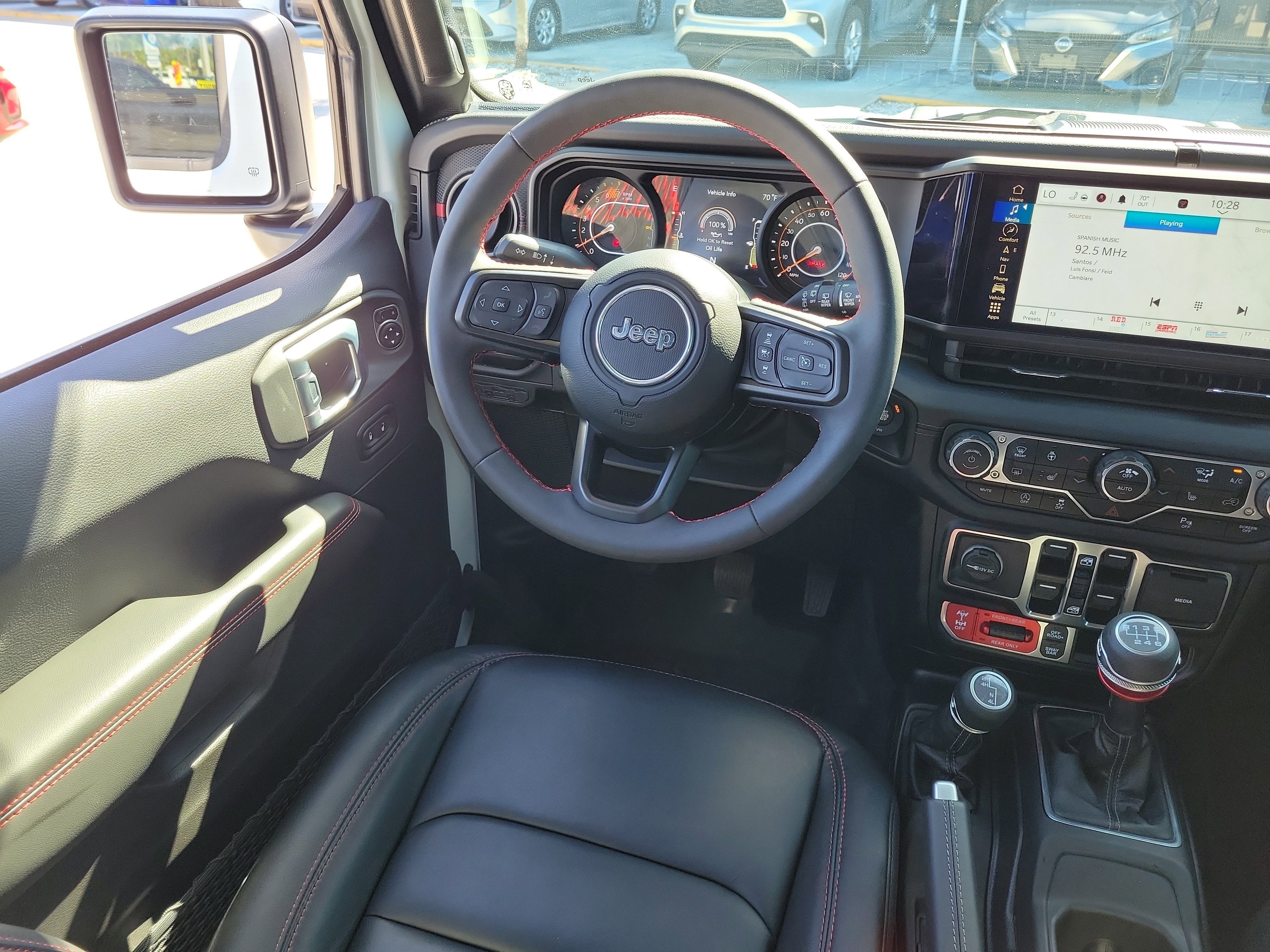 Used 2024 Jeep Wrangler Unlimited Rubicon AWD/4WD image 17