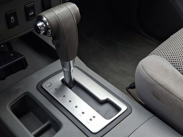 Used 2012 Nissan Frontier SV image 16