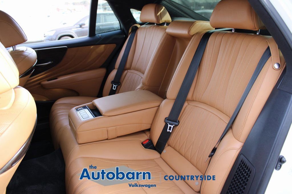 Used 2021 Lexus LS 500h RWD image 24
