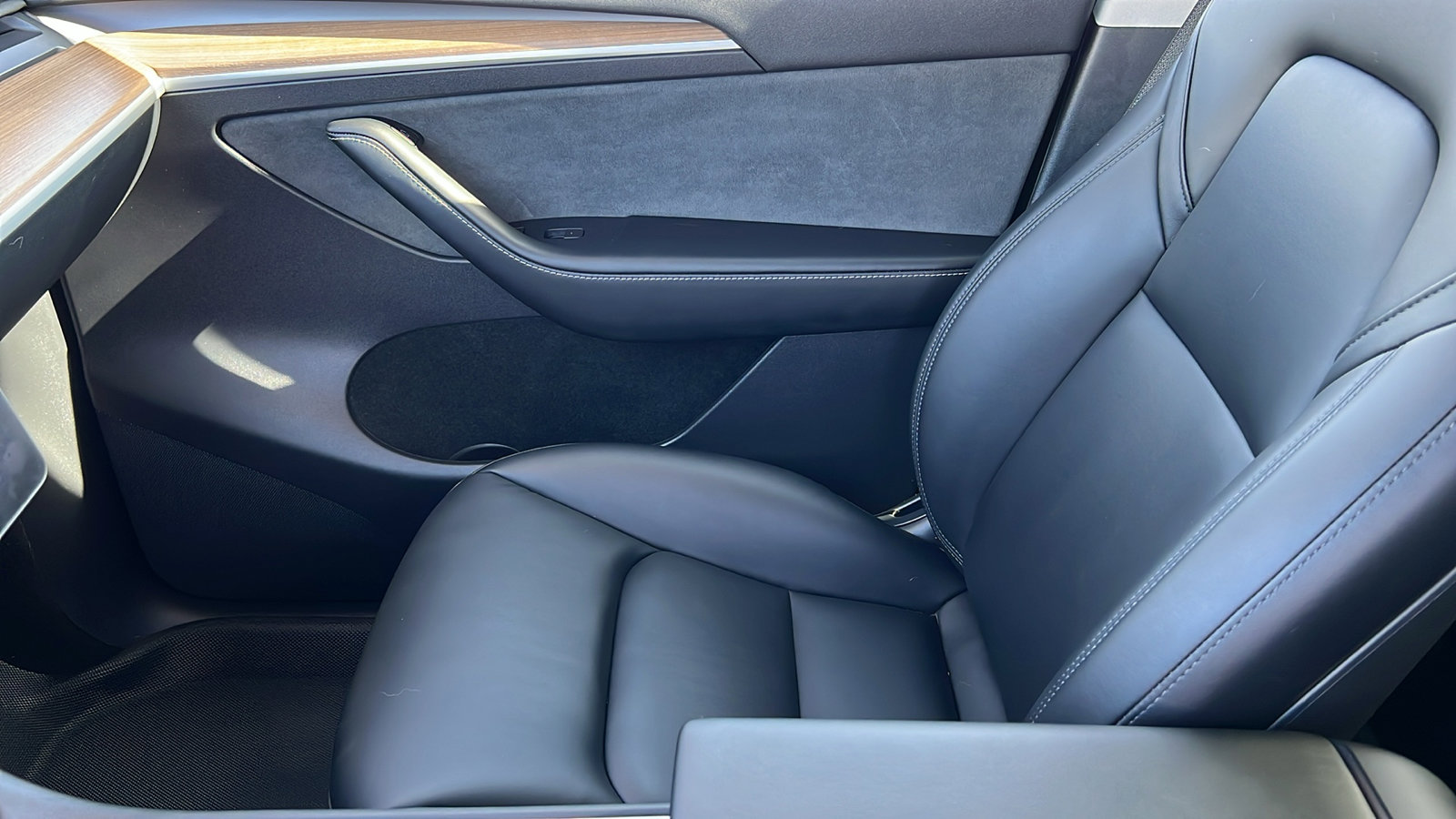 Used 2023 Tesla Model Y Long Range AWD/4WD image 19