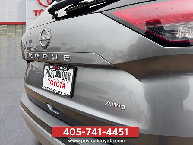 Used 2023 Nissan Rogue S AWD/4WD image 28