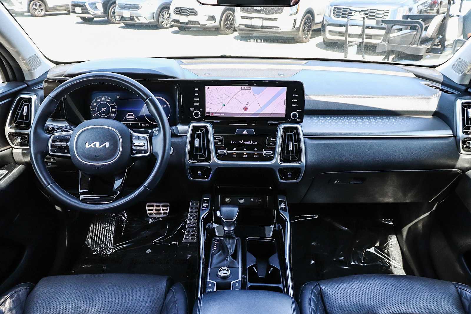 Used 2022 Kia Sorento SX image 13
