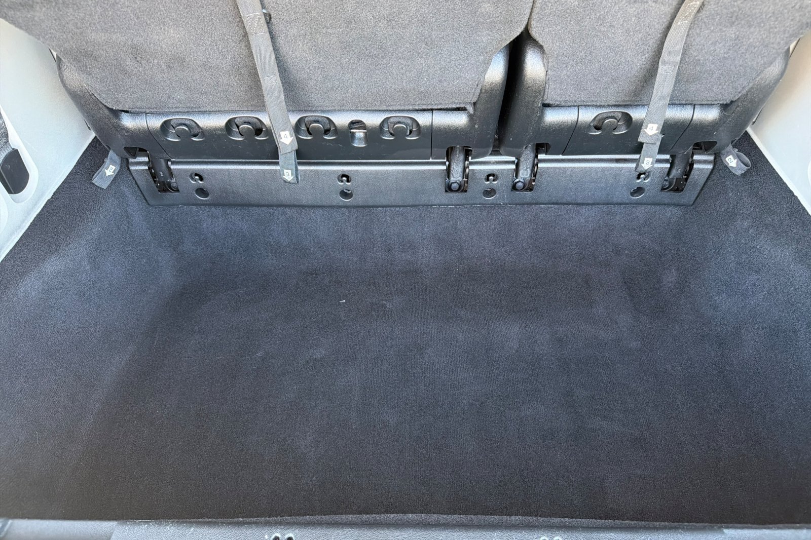 Used 2019 Dodge Grand Caravan SXT FWD image 17