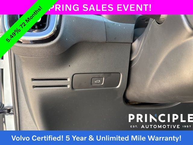 Certified 2023 Volvo XC40 Recharge Core image 25