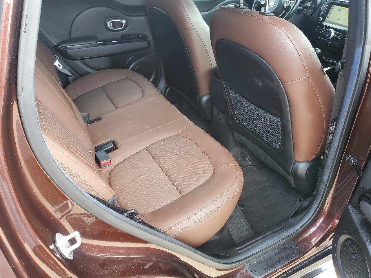 Used 2017 Kia Soul + FWD image 7