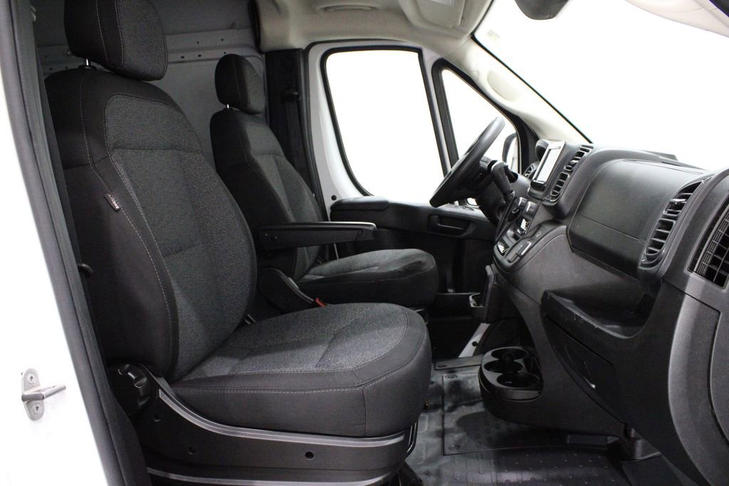 Used 2024 RAM ProMaster 2500 w/ Convenience Group image 23
