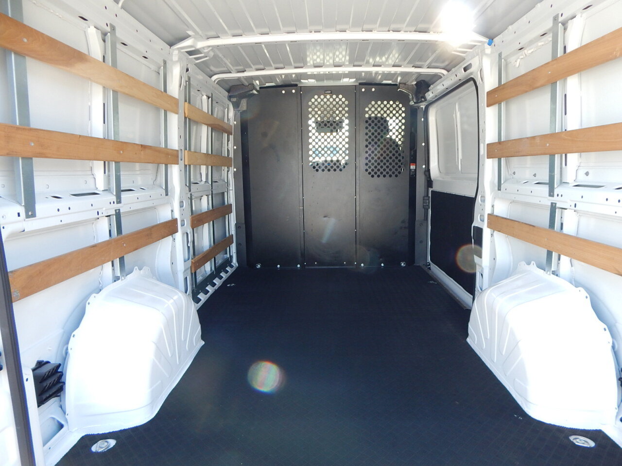 Used 2025 RAM ProMaster 2500 w/ U-Haul Equipment Group FWD image 14