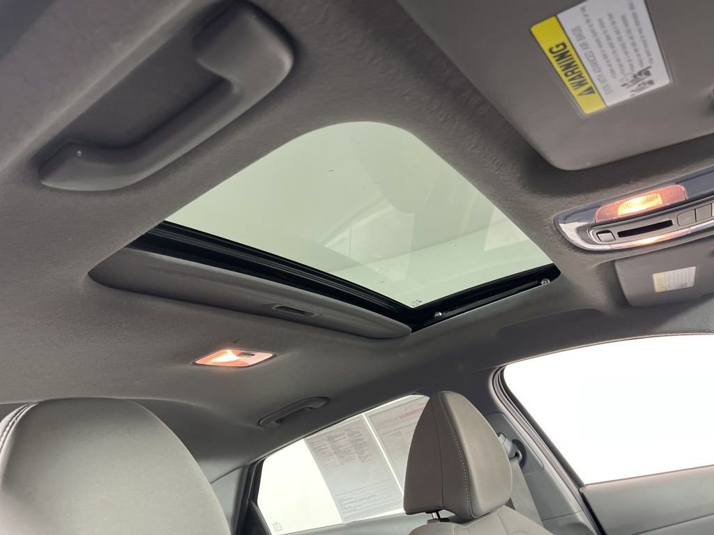 Used 2025 Hyundai Elantra SEL image 5