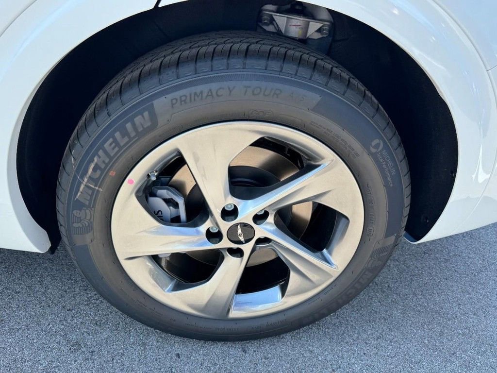 Used 2026 Genesis GV70 2.5T Advanced image 6