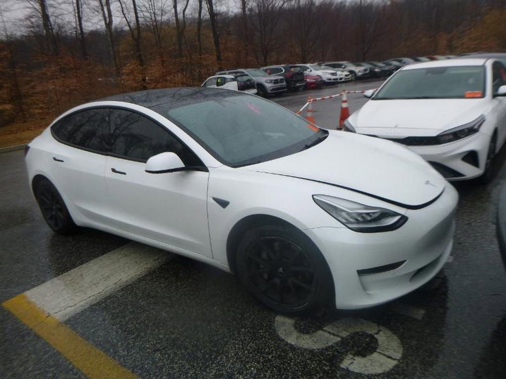 Used 2022 Tesla Model 3 Long Range image 2